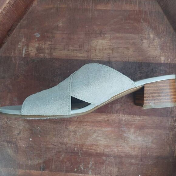 Naturalizer Women Arielle Crisscross Slip-on  Sandals Size 8 - Picture 7 of 14